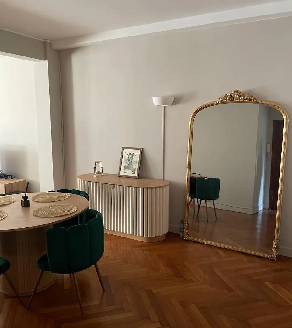 Cozy Flat In Central Nice