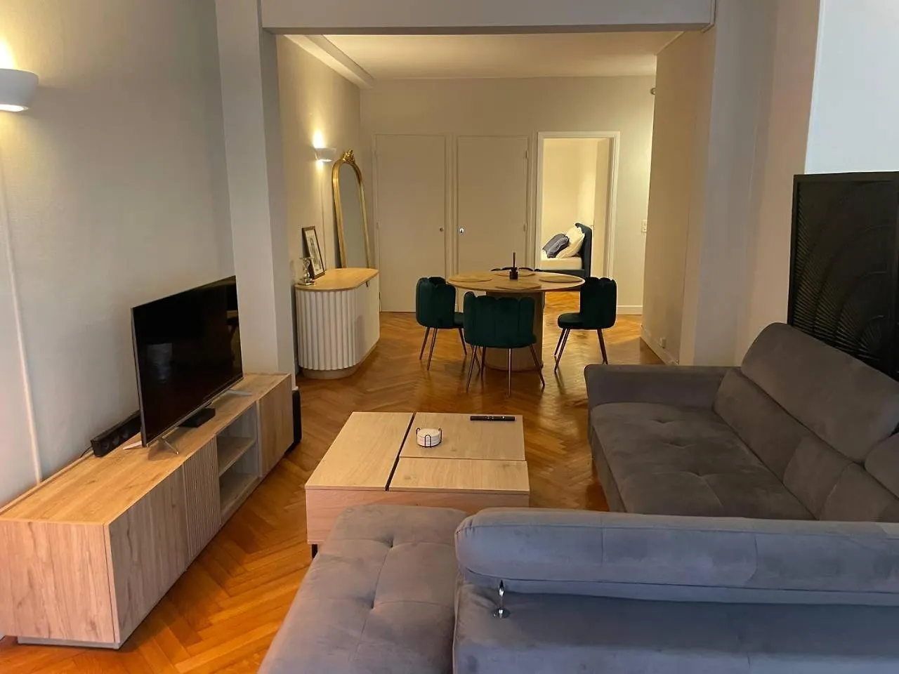 Cozy Flat In Central Nice